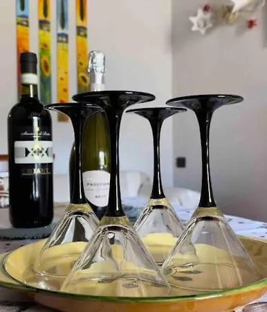 Enjoy Tuscany - Flat In The Center Of דירה